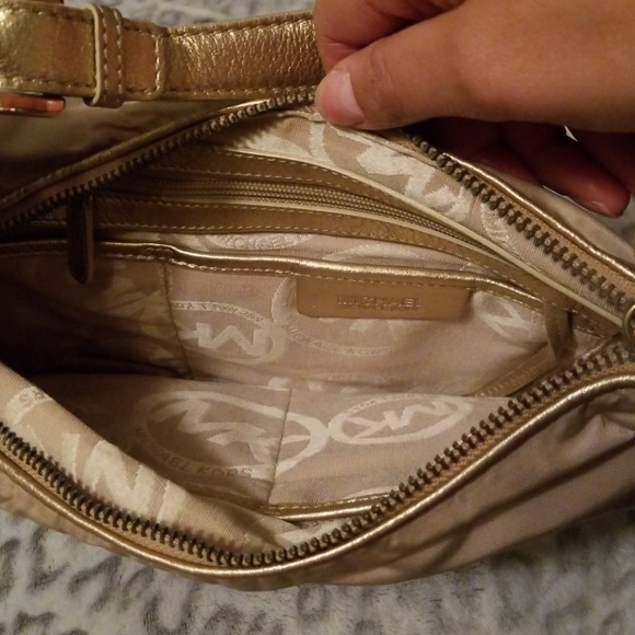 MK Handbag - Picture 2 of 3